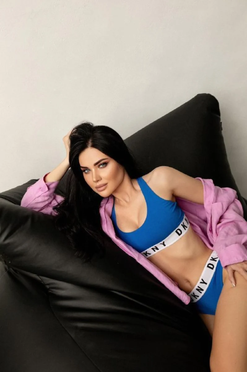 Anabelle escort in Paris
