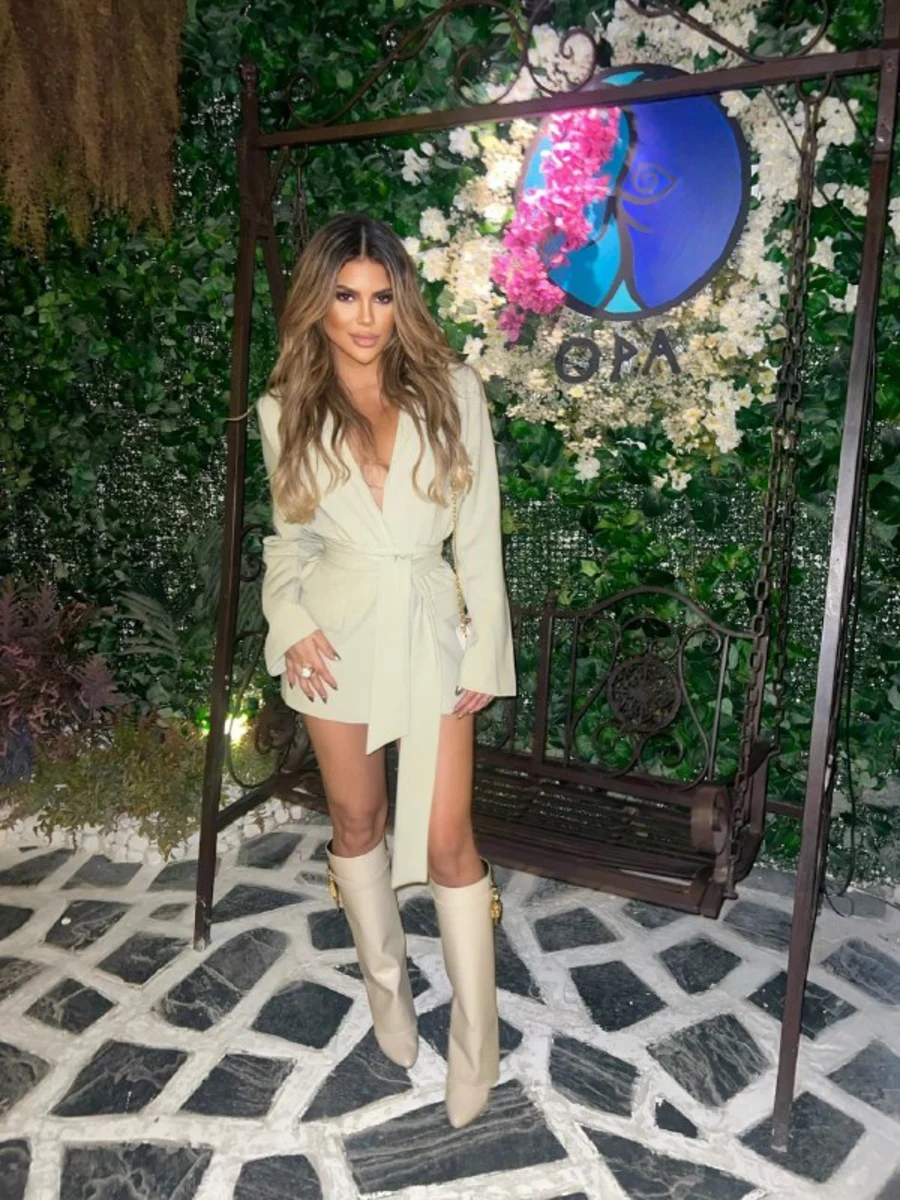 Denise escort in Paris