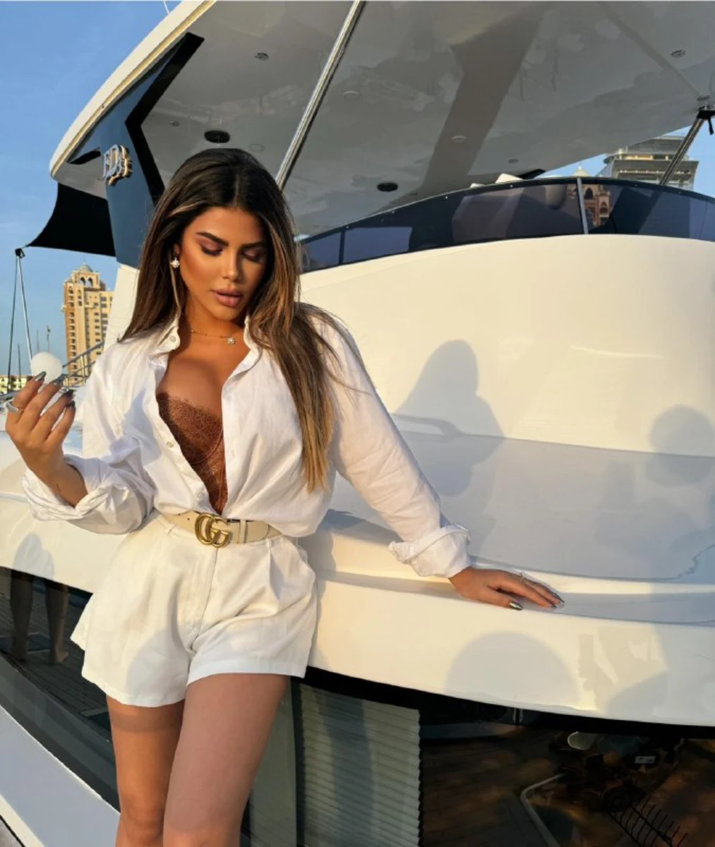Denise escort in Paris