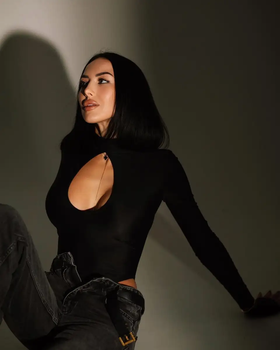 Juliette escort in Paris