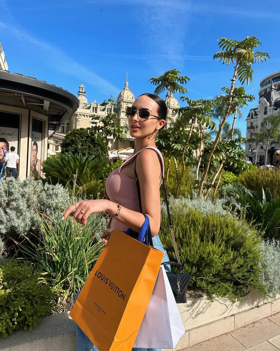 Juliette escort in Paris