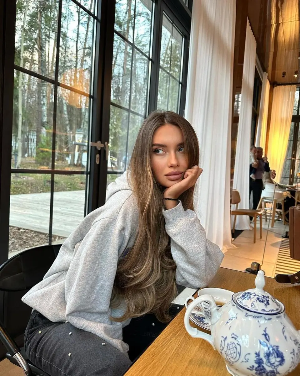 Lara escort in Paris