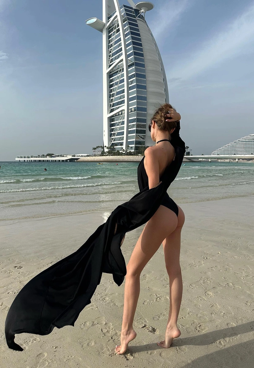 Laurel escort in Paris