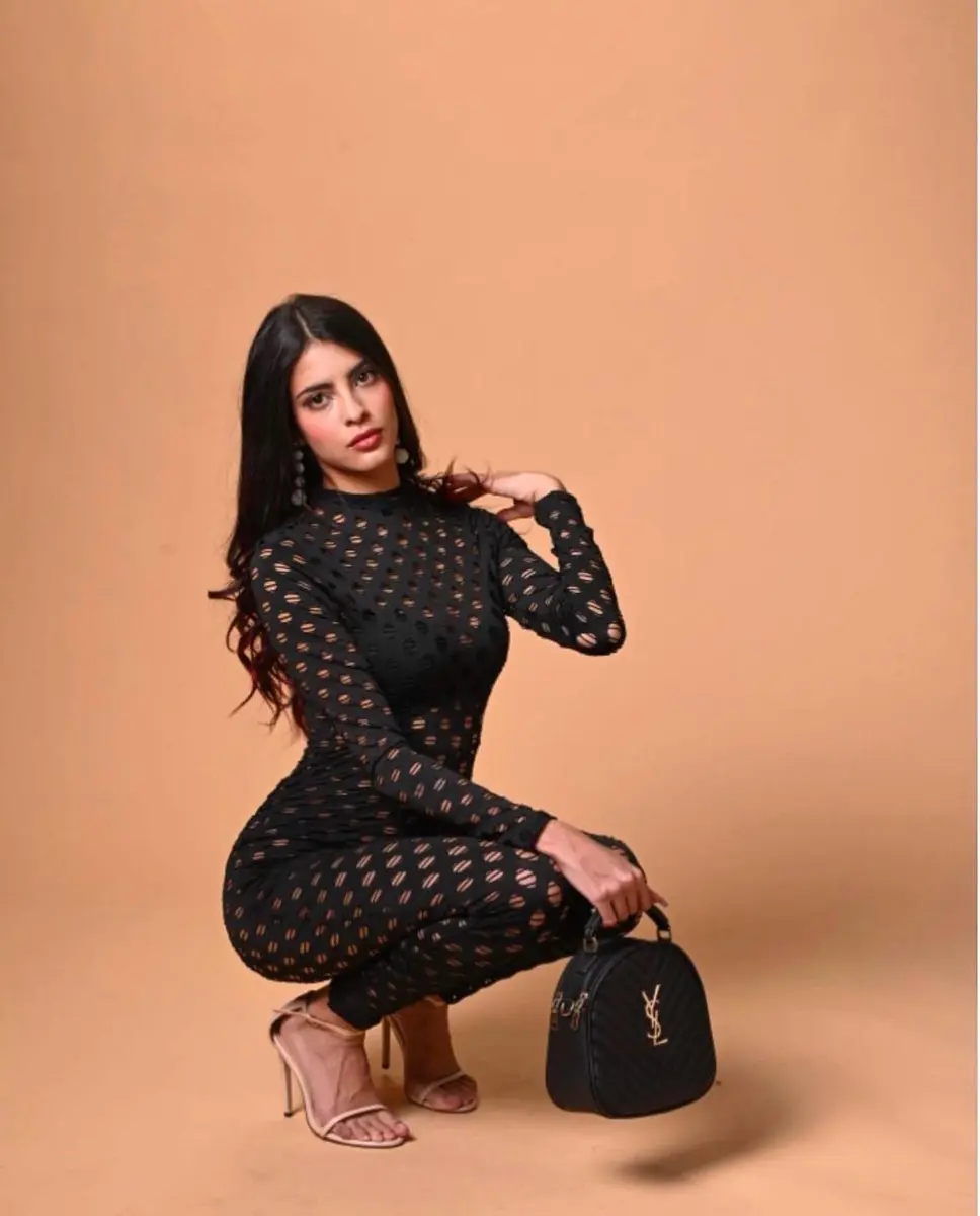 Liliana escort in Paris