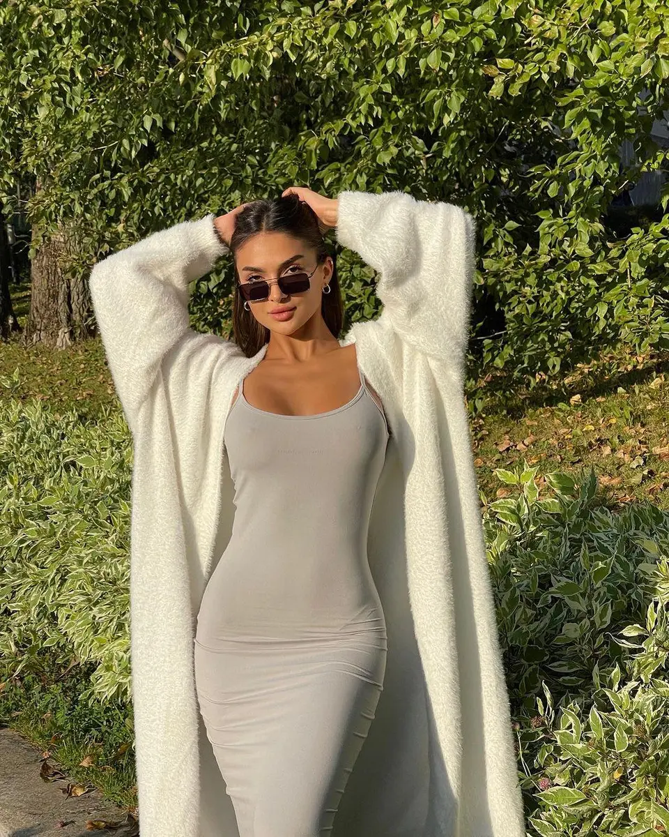 Sage escort in Paris