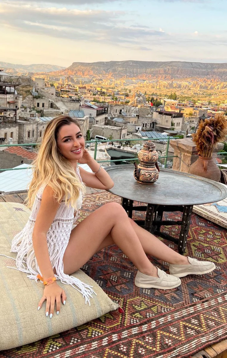Scarlett escort in Paris