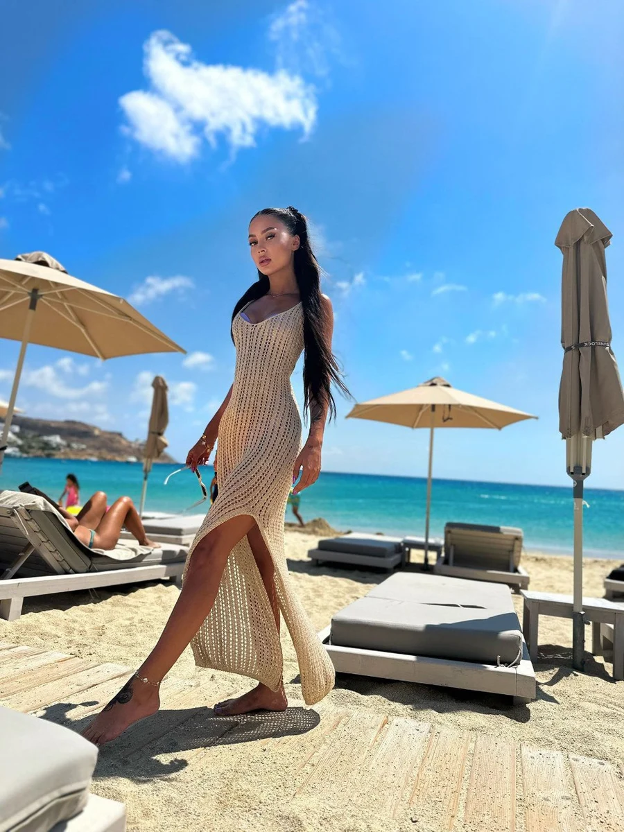 Violet escort in Paris